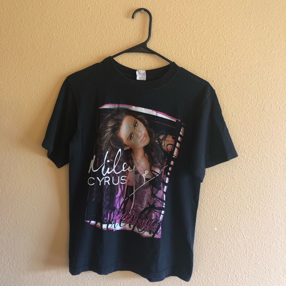Miley Cyrus concert tee